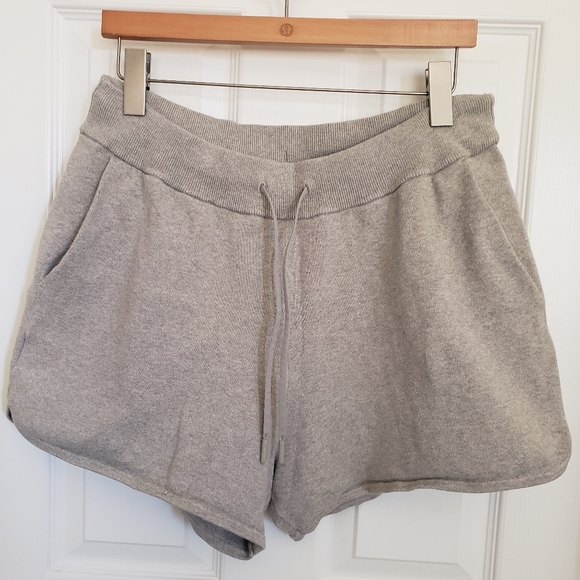 Lululemon Cashmere blend shorts - Picture 1 of 3